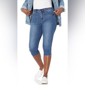 Seven7 Women's High Rise Breezy Cropped Jean. NEW!Size 10   Color: Euphoria